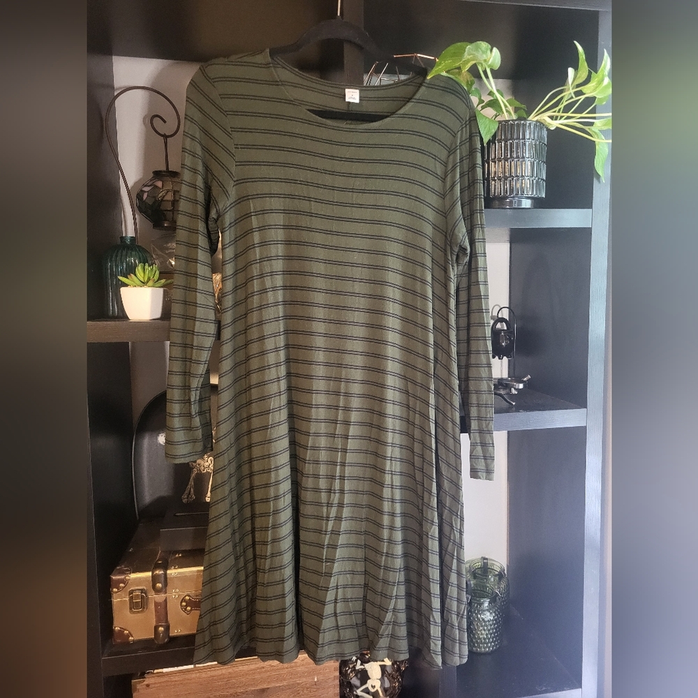 Old Navy swing dress, size medium